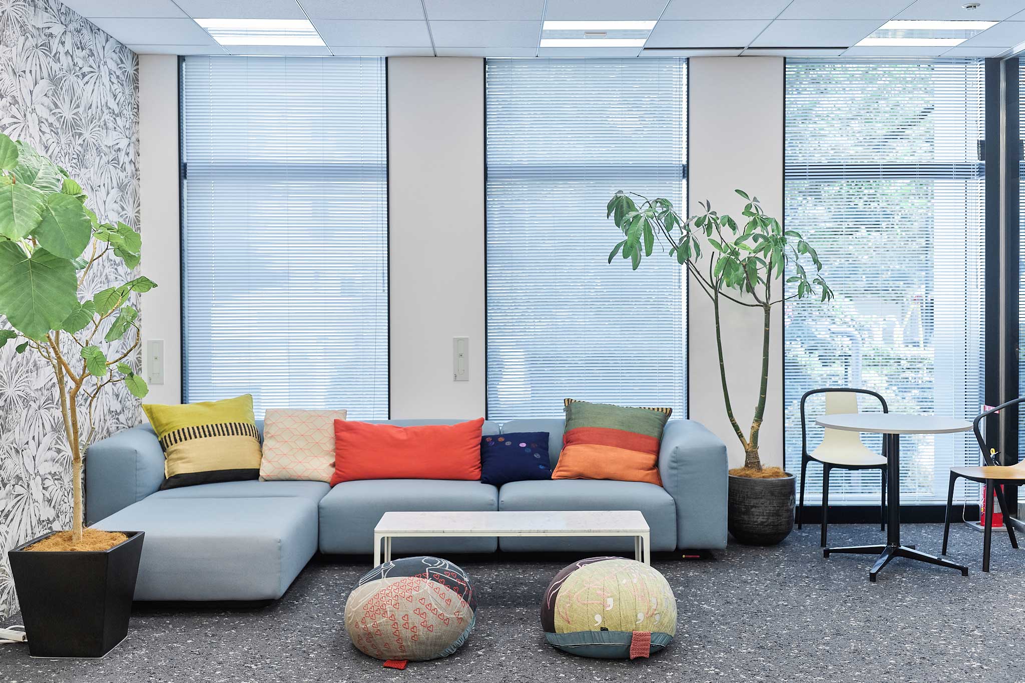 グループ会社シェアオフィス内装